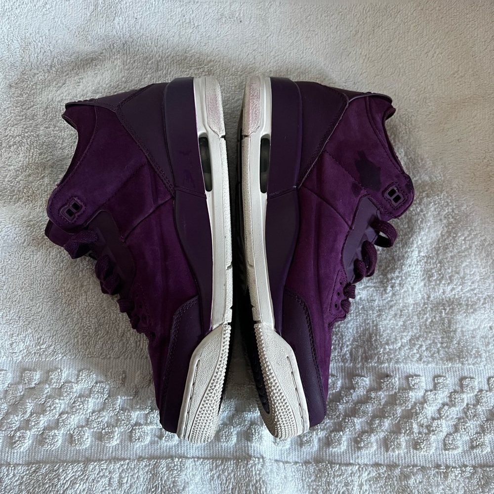 Jordan 3 Retro Bordeaux 2018 women’s size 9